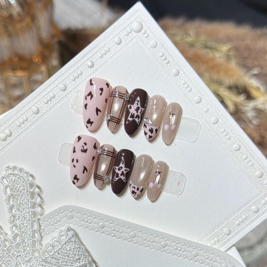 Artistic Press-On Nail Art Set with Unique Pattern Designs Kalsten
