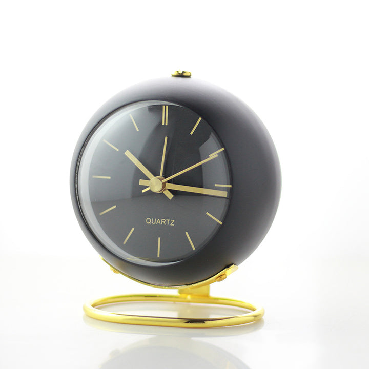 Elegant Table Clock in Scandinavian Design Kalsten