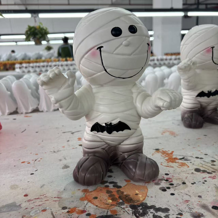 Decorative mummy figure with cheerful smile Kalsten