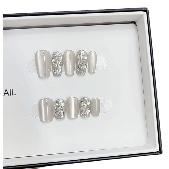 Elegant Designer Press-On Nails Set Kalsten