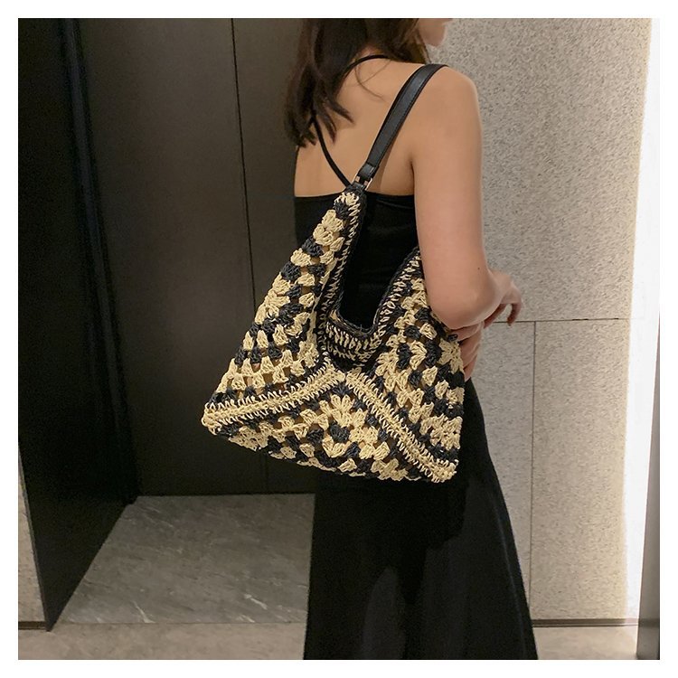 Hand-knotted shoulder bag Kalsten