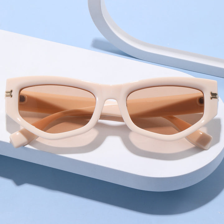 Women's trendy Cat-Eye sunglasses with painted frame and accentuated metal details Kalsten