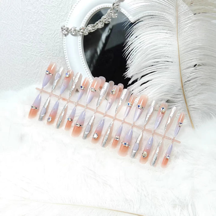 Artificial nails with elegant glitter design and fine 3D decorations Kalsten