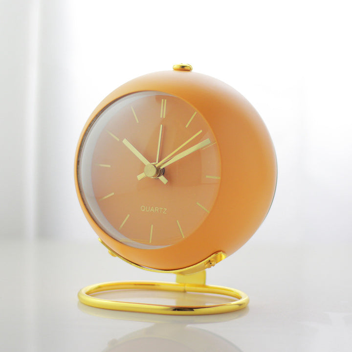 Elegant Table Clock in Scandinavian Design Kalsten