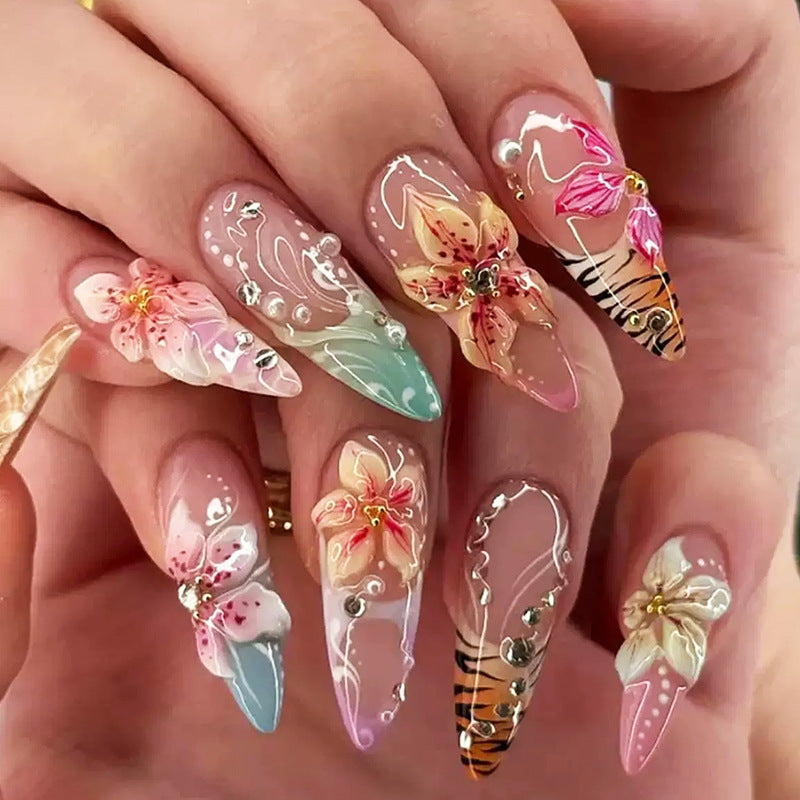 Premium Decorative Press-On Nail Set Kalsten
