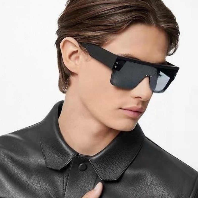 Women's fashionable sunglasses with oversized design and protective UV filter Kalsten