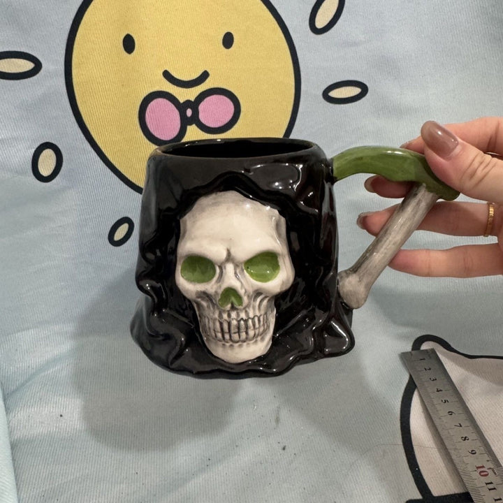 Creepy Skull Mug Kalsten