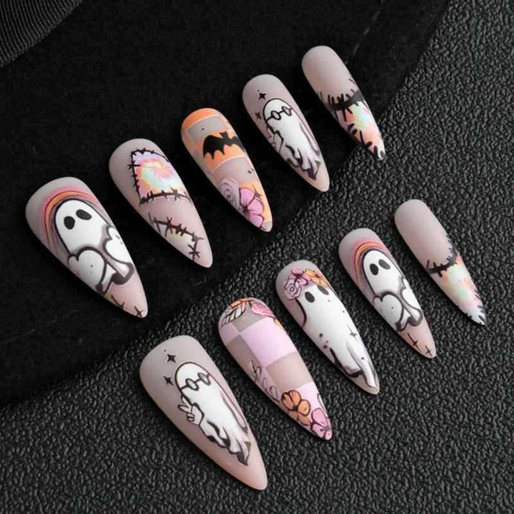 Artistic Halloween-Themed Nail Set Kalsten
