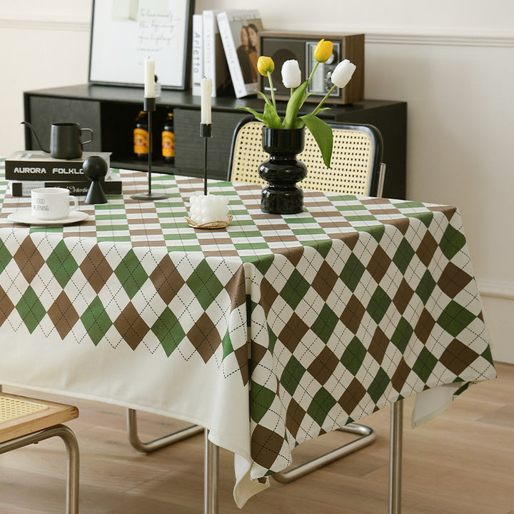 Diamond tablecloth made of easy-care cotton-polyester blend with decorative checkered pattern Kalsten