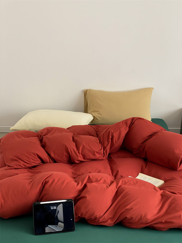 Bedding set made of soft cotton microfiber with quilted comforter