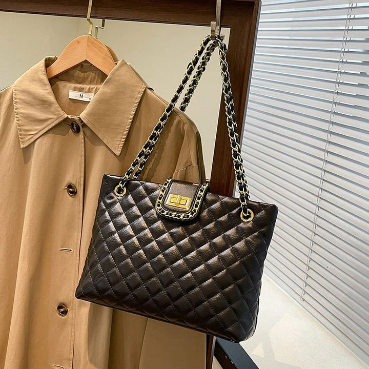 Quilted Elegance Handbag Kalsten