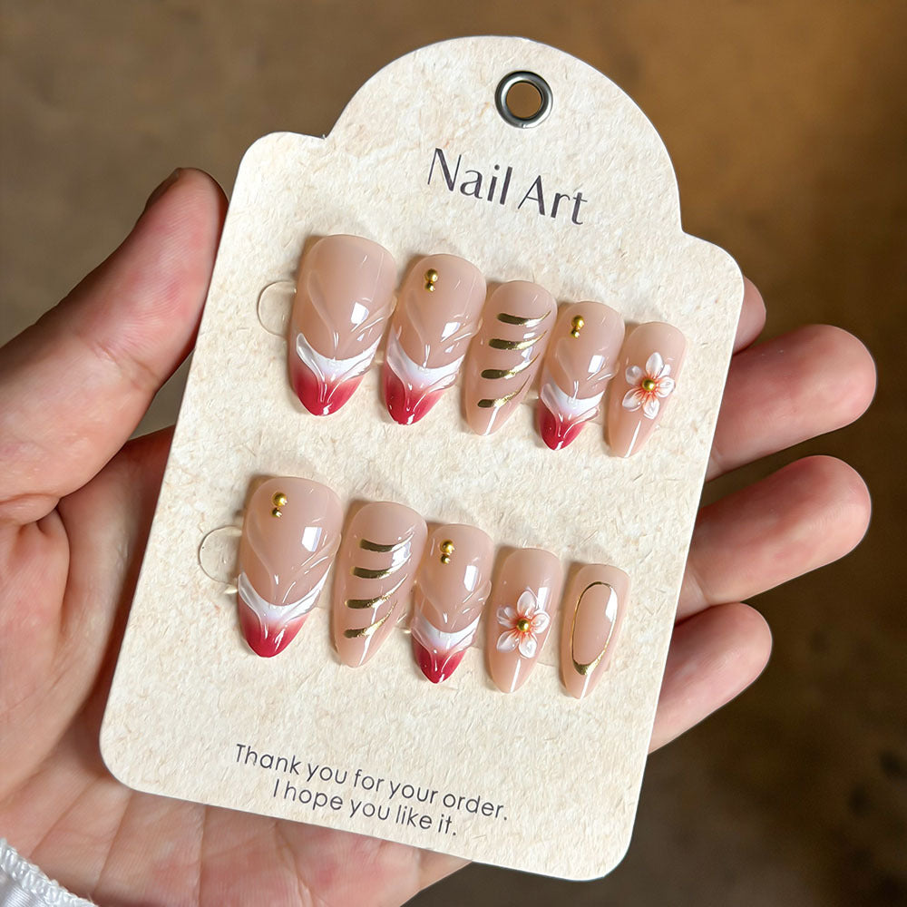 Elegant Floral and Gold Accent Press-On Nail Set Kalsten