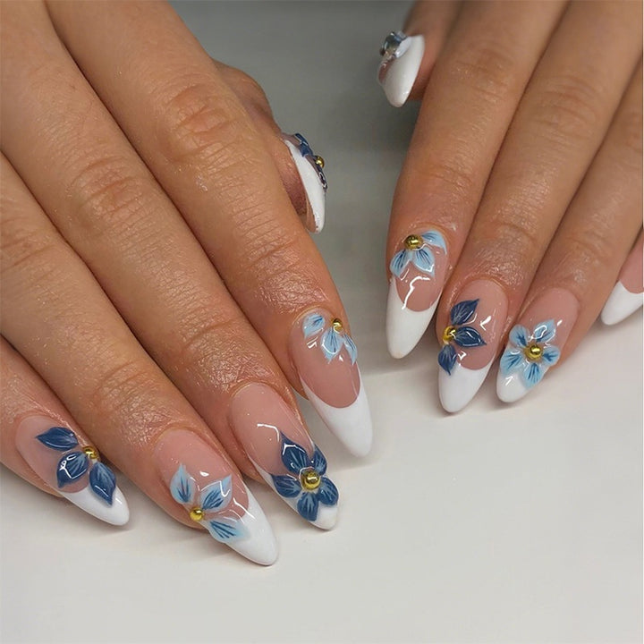 Creative nail art set with floral 3D designs Kalsten