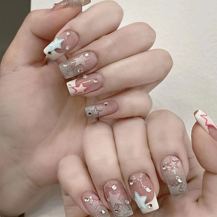 Nail art with sparkling accents Kalsten