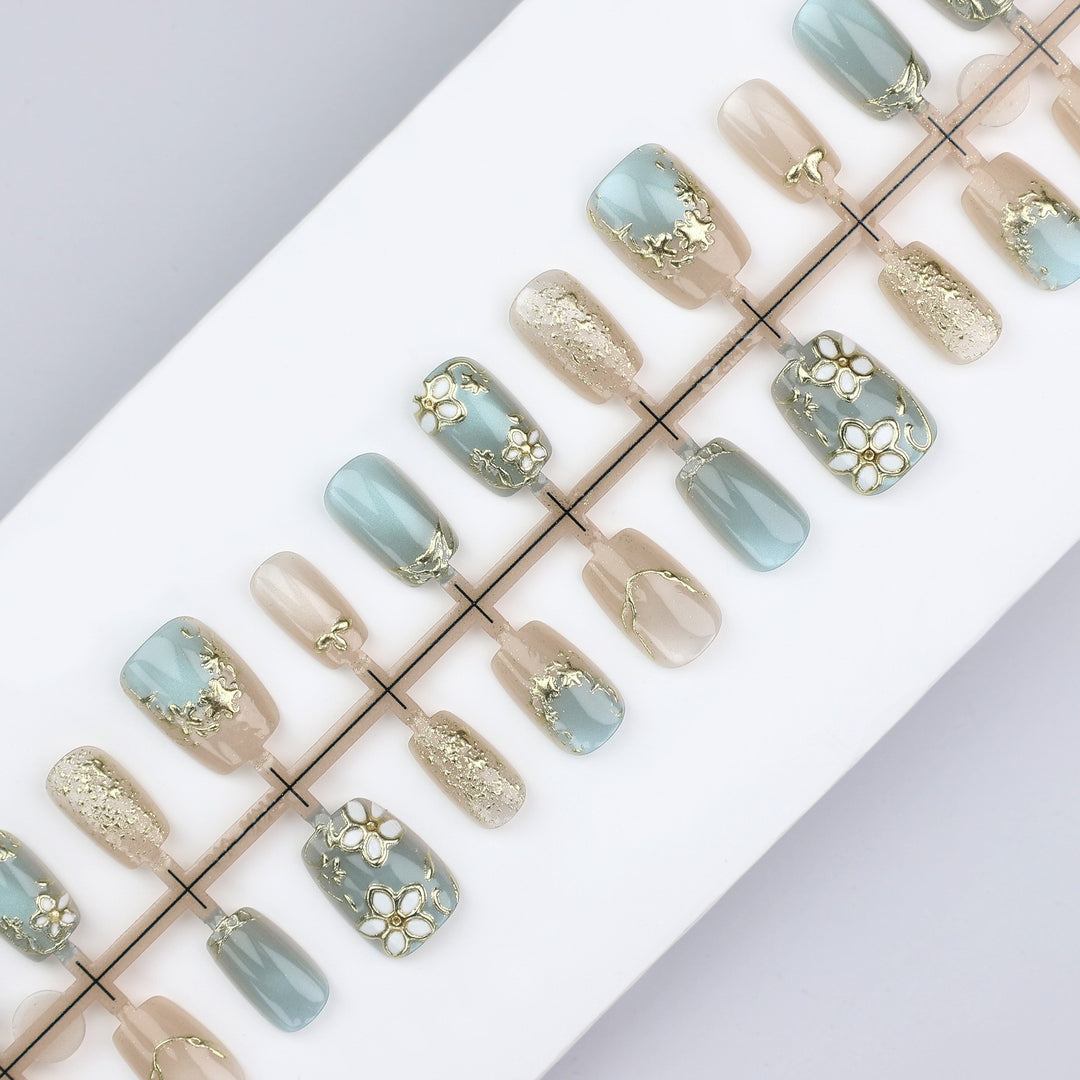 Decorative Floral Press-On Nail Set Kalsten