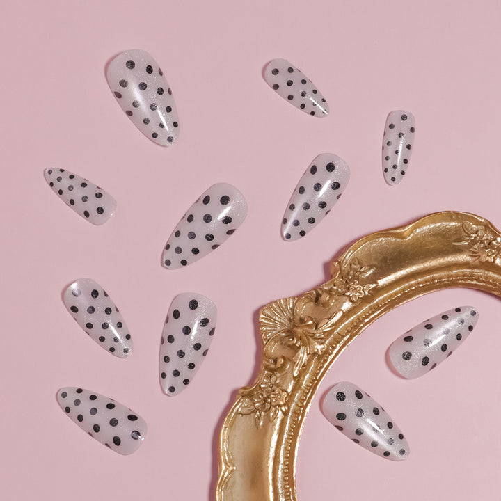 Artistic Press-On Nail Set with Polka Dot Design Kalsten