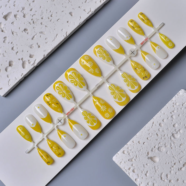Floral Patterned Press-On Nail Set Kalsten