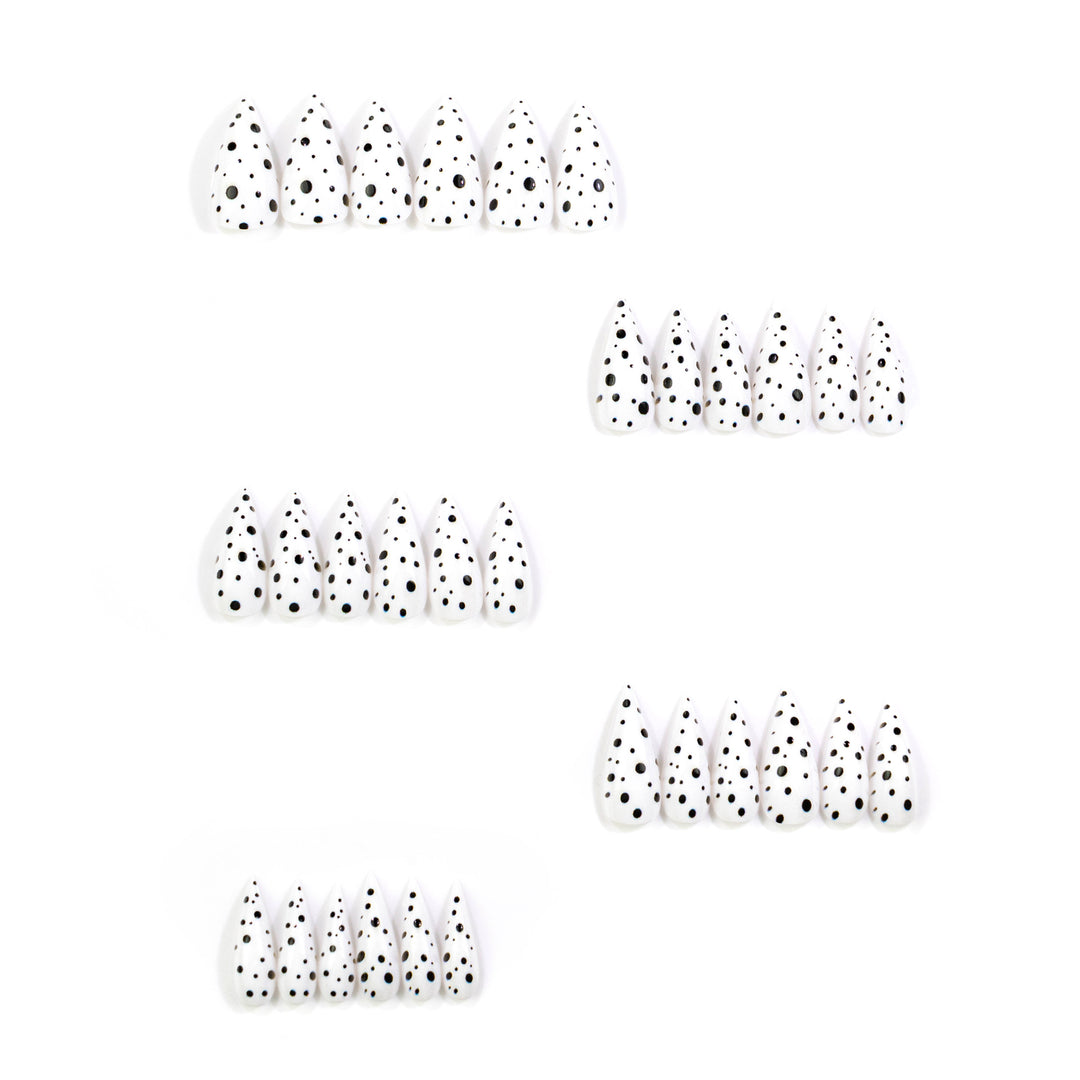Elegant Pointed Press-On Nail Set