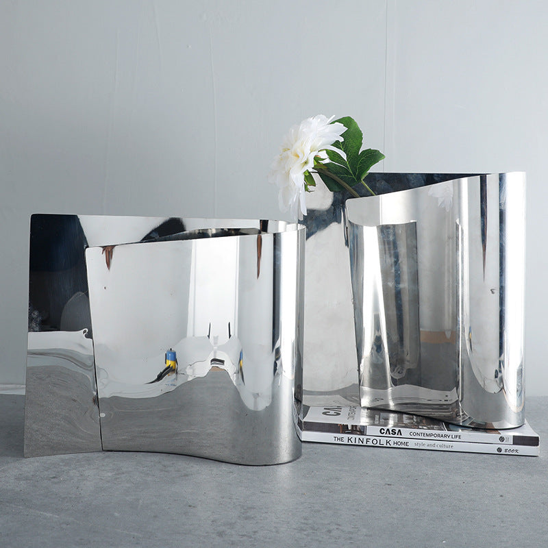 Modern Minimalist Decorative Metallic Waste Basket