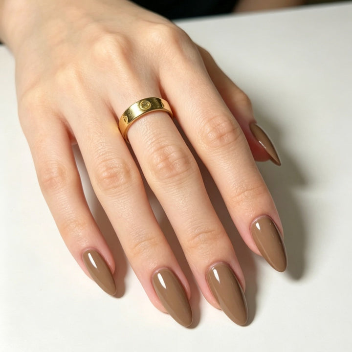 Elegantly Shaped Almond Press-On Nails Kalsten