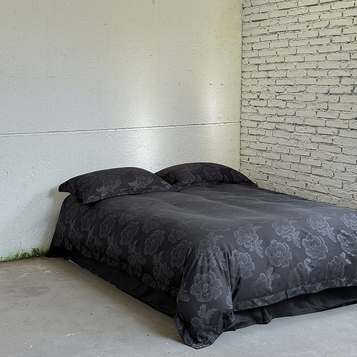 Satin-bedcover-set with subtle tone-on-tone floral jacquard