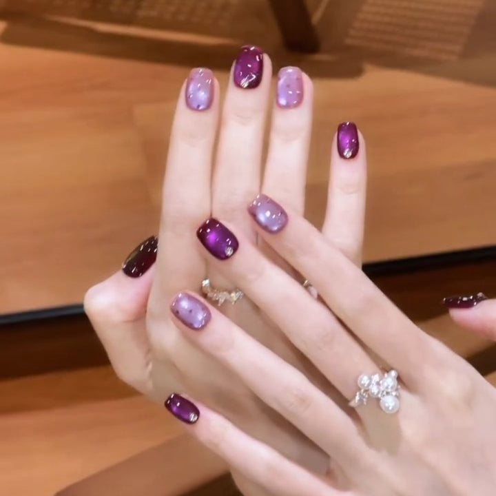 Artificial Nail Set with Modern Gradient and Glitter Effects Kalsten