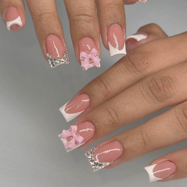 Artificial nail set with elegant details and 3D decorations Kalsten