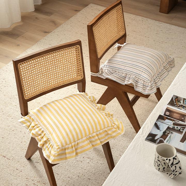 Padded chair cushion with ties and frill edge Kalsten