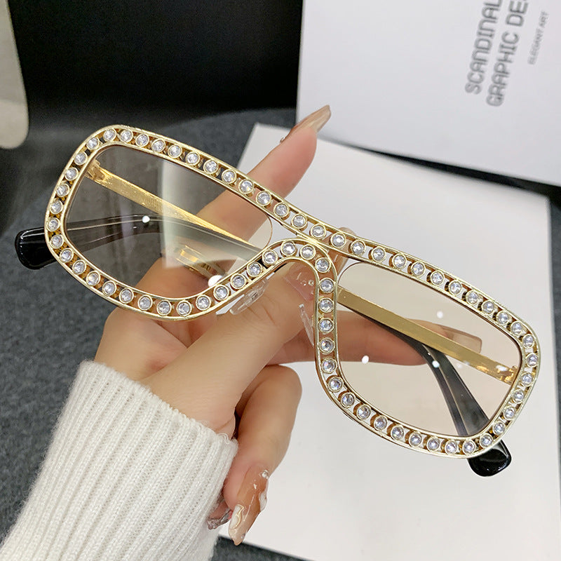 Women's extravagant Cat-Eye sunglasses with golden accents Kalsten