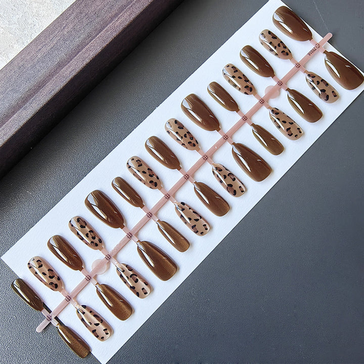 Fashionable Artificial Nails in Trendy Animal Print Design Kalsten