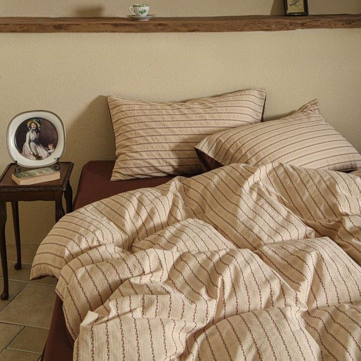 Duvet cover set made of woven cotton percale with fine striped pattern and linen look