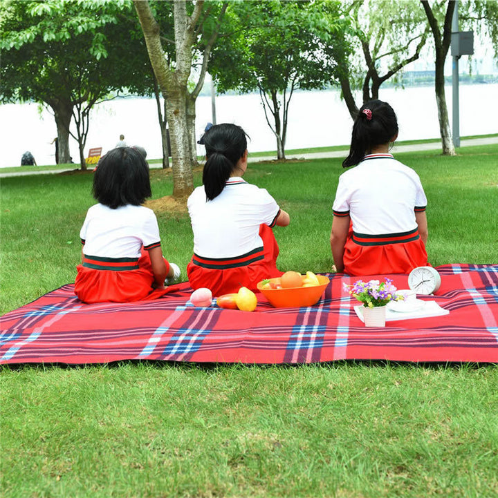 Ladies practical outdoor picnic blanket Kalsten