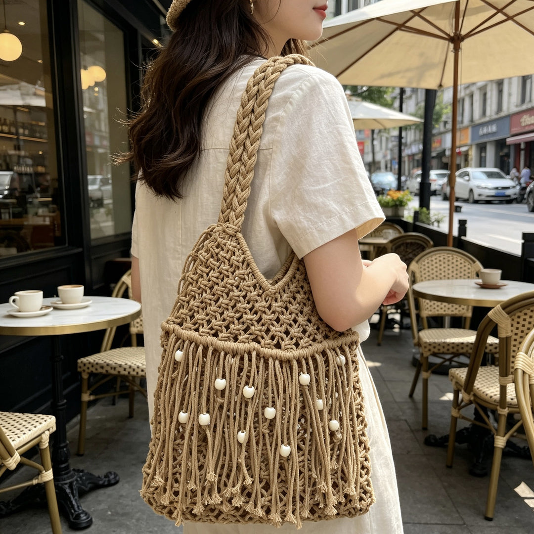 Macramé bag with long fringes and wooden beads Kalsten
