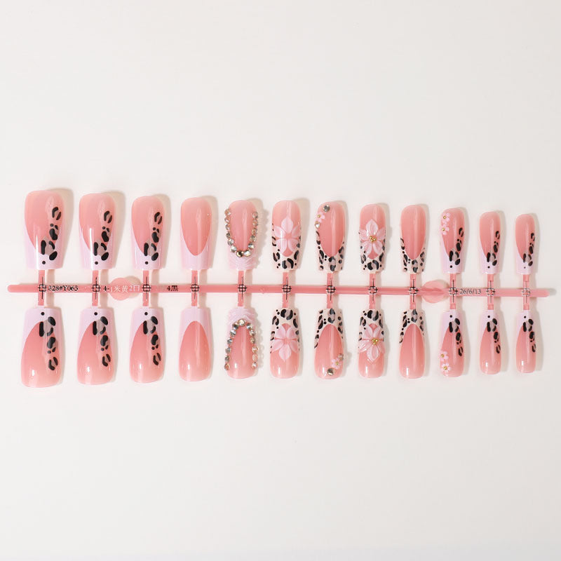 Artistic Press-On Nail Set Kalsten
