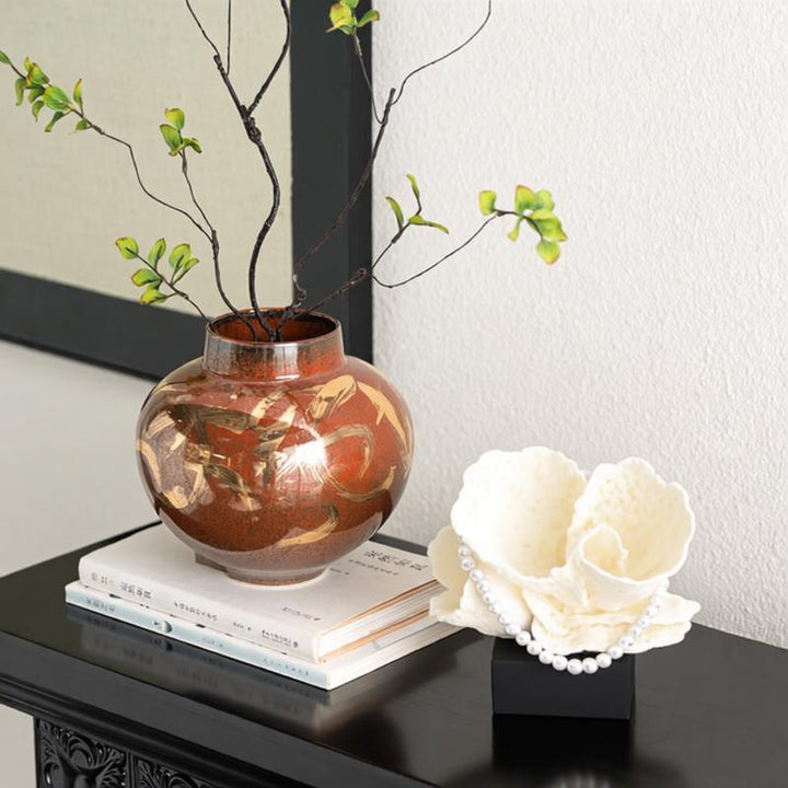 Artistic Floral Sculpture
