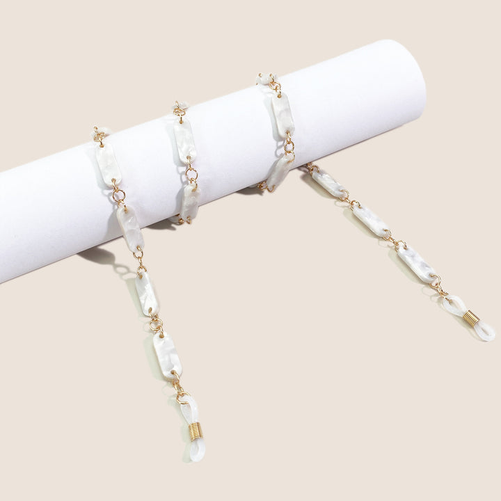 Fashionable Statement Eyewear Chain Kalsten