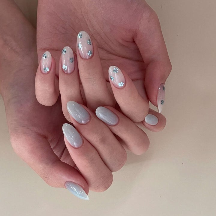 Artificial Nails with Elegant Blue Accents Kalsten