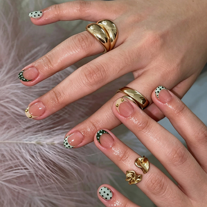 Artificial nail set with creative dot and glitter design Kalsten