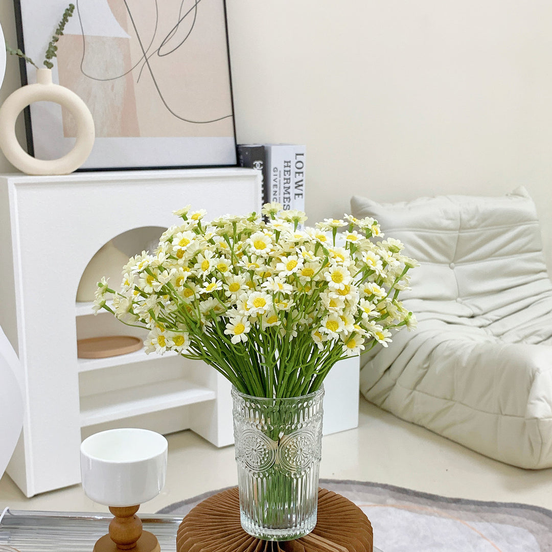 Realistic Daisy Floral Bouquet