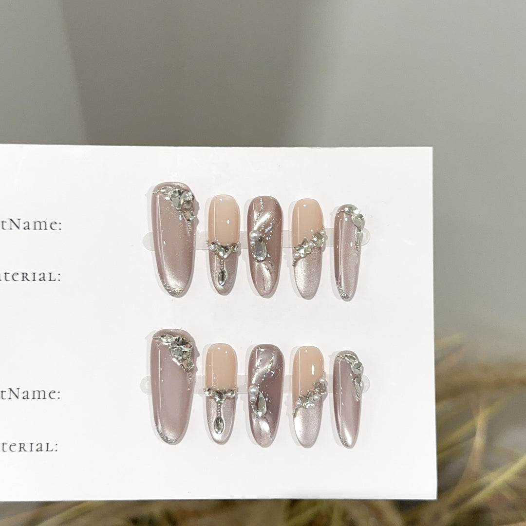 Luxury Press-On Nail Art Set with Decorative Accents