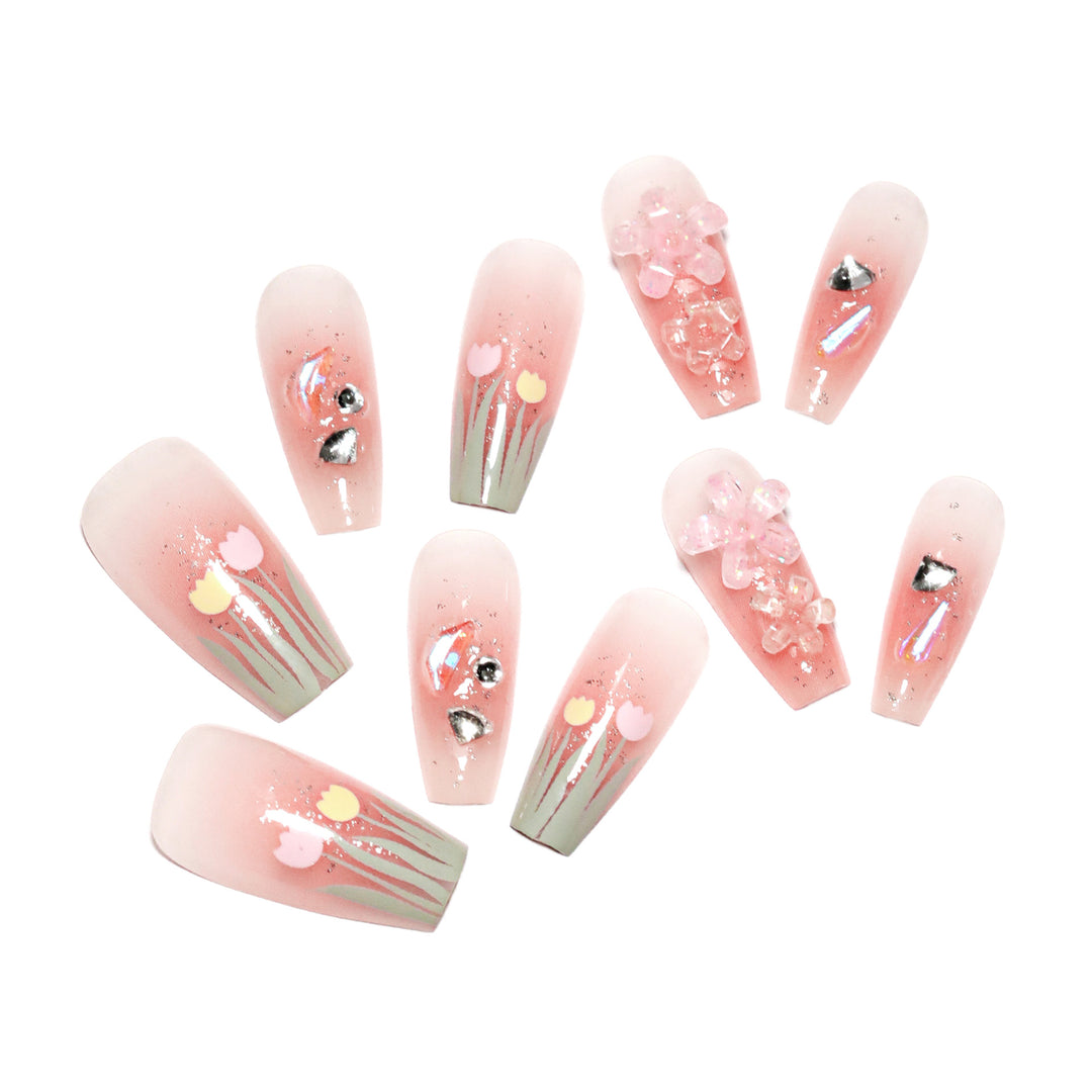 Artistic acrylic nails with floral design Kalsten