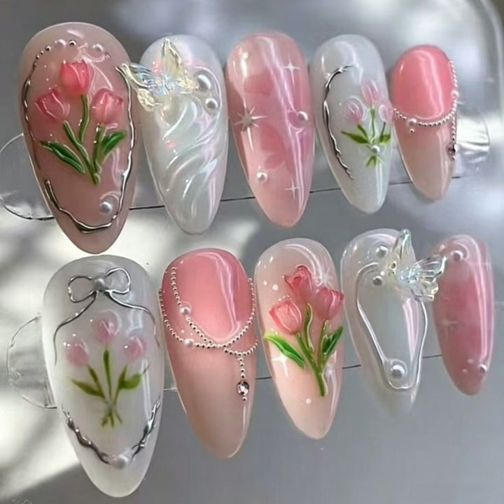 Artistic Floral and Star-Embellished Press-On Nail Set Kalsten