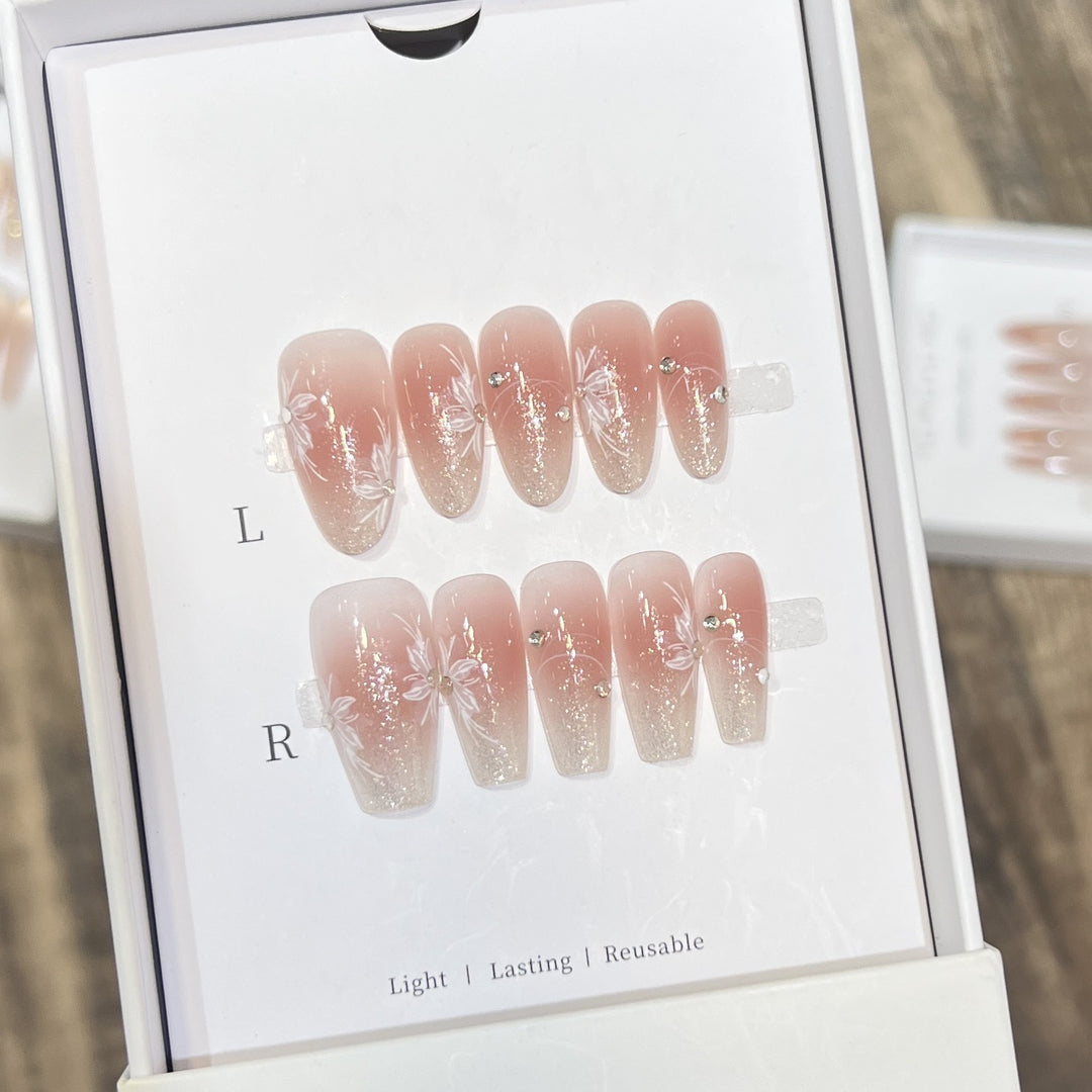 Elegant Floral-Inspired Press-On Nail Set Kalsten