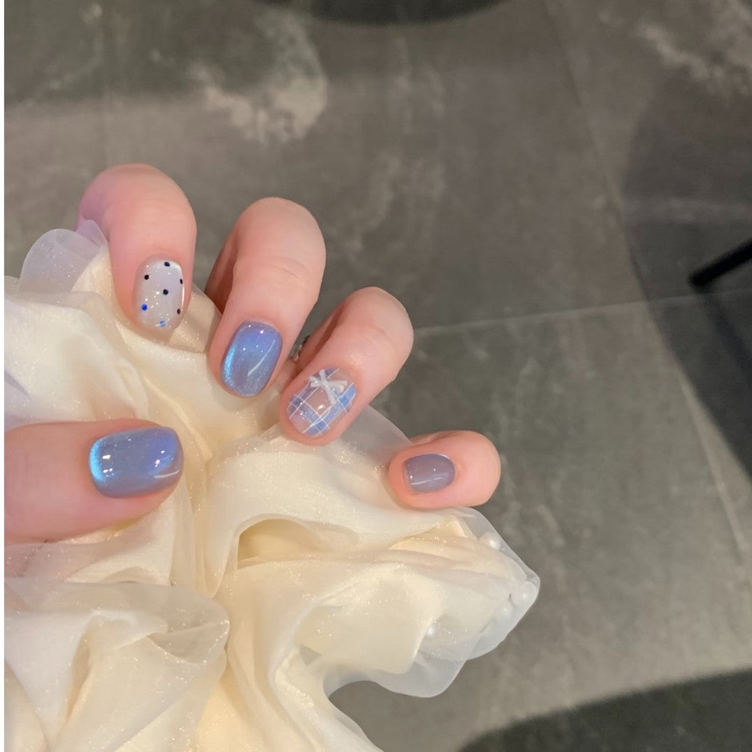 Artificial Nails with Unique Geometric Design Kalsten