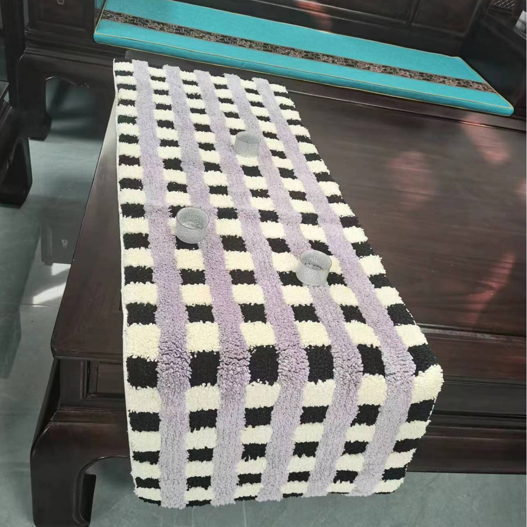 Cozy Checkered Shaggy Bath Mat Kalsten