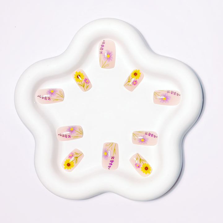 Glittering artificial nails with floral patterns Kalsten