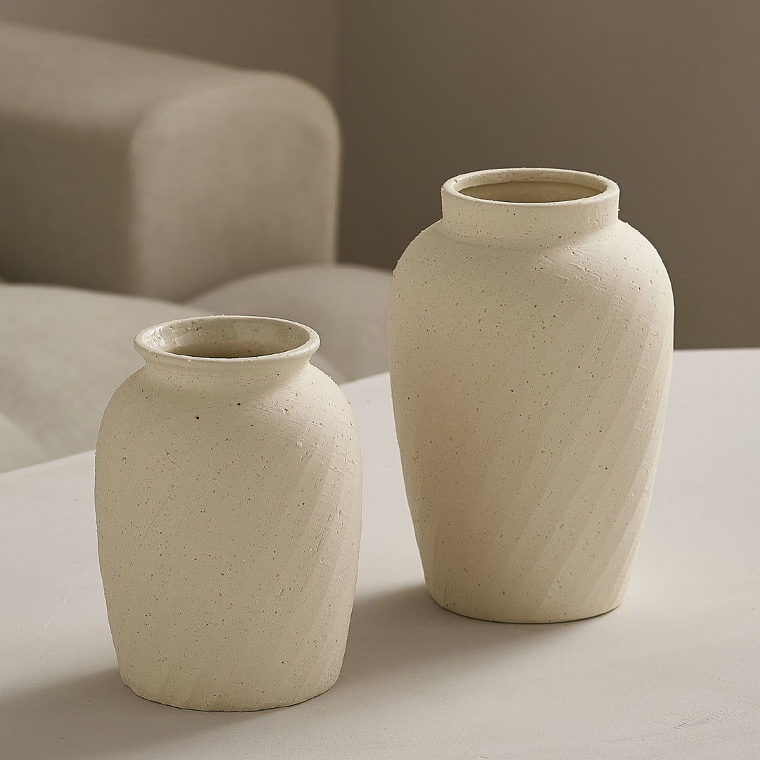 Elegant and modern ceramic vase Kalsten