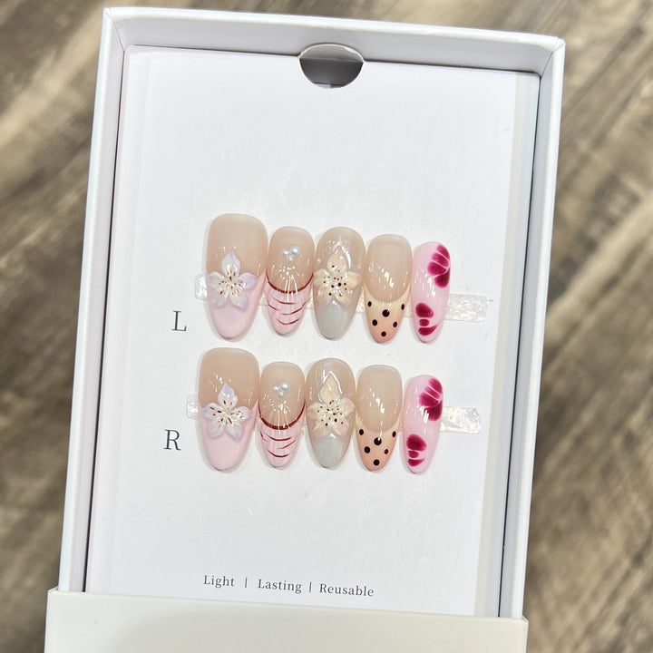 Floral and Polka Dot Press-On Nail Set Kalsten