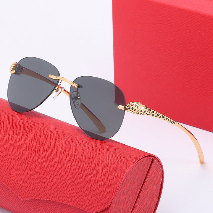 Ladies elegant pilot sunglasses with luxurious gold frame and protective lenses Kalsten