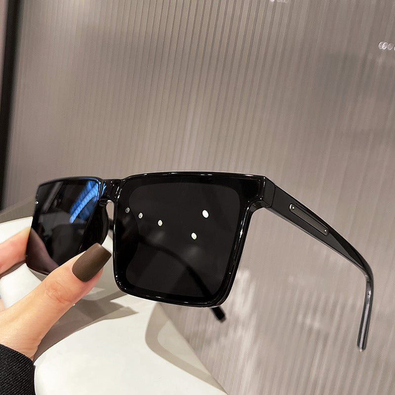 Ladies square sunglasses with modern, sturdy plastic frame Kalsten